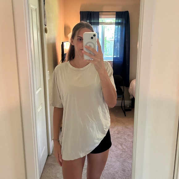 Lululemon men’s tee - Picture 1 of 4